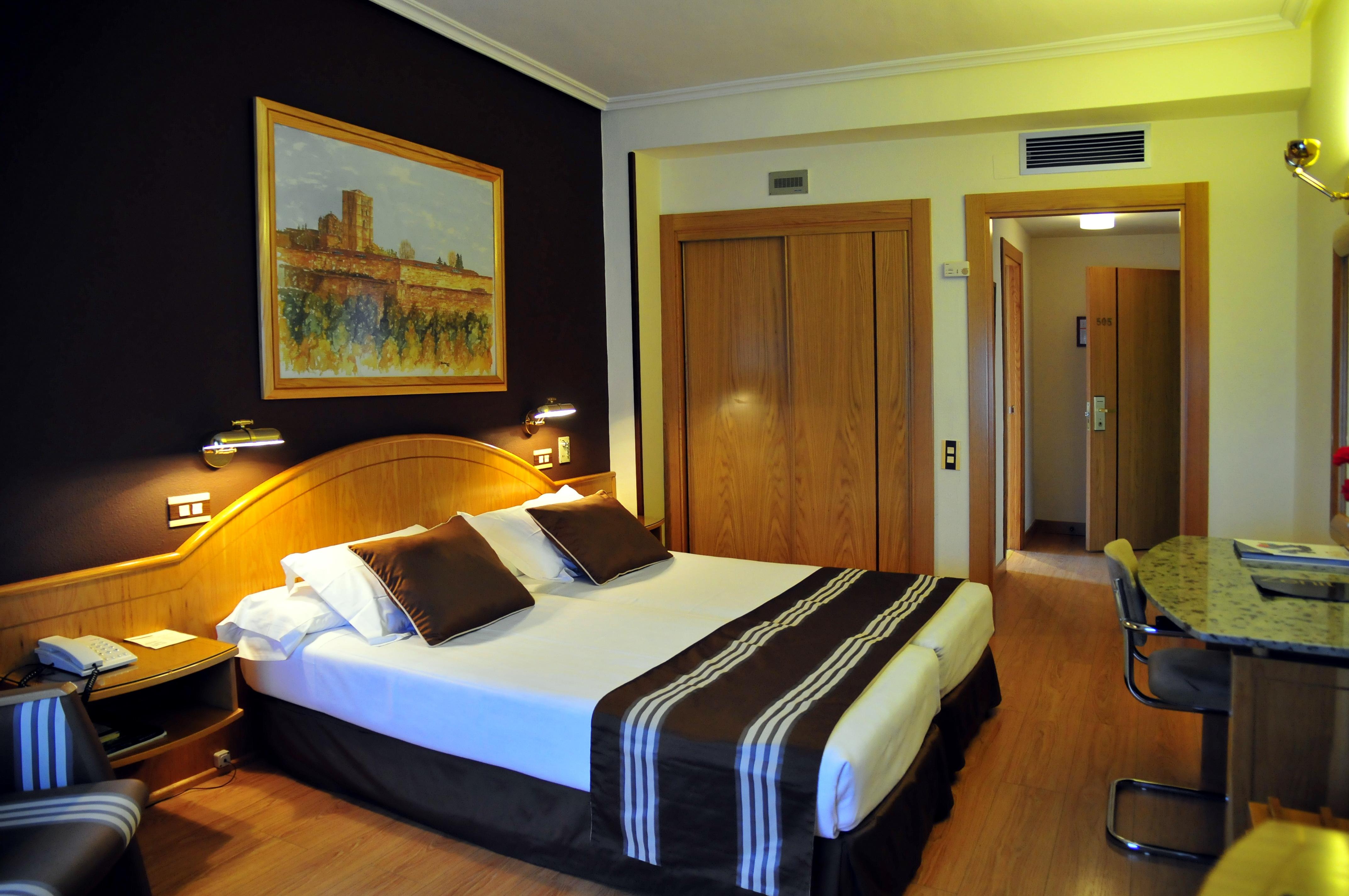 Zenit Dos Infantas Hotell Zamora Exteriör bild